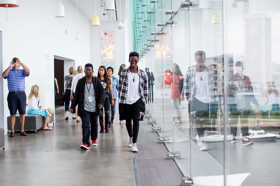 Teens at 2014 ICA Teen Convening walking through galleries