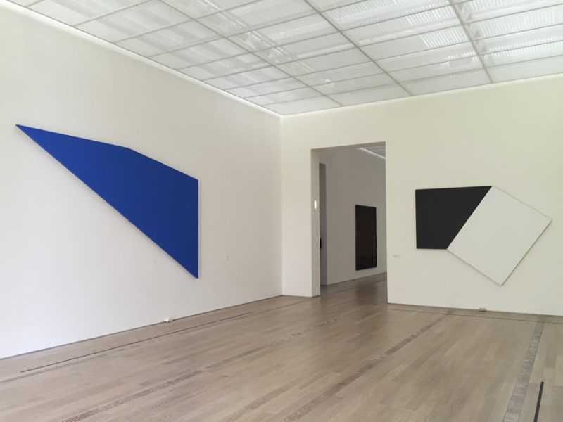 Ellsworth Kelly, Lake II, 2002 (left) and Dark Gray with White Rectangle II, 1978 (right)
